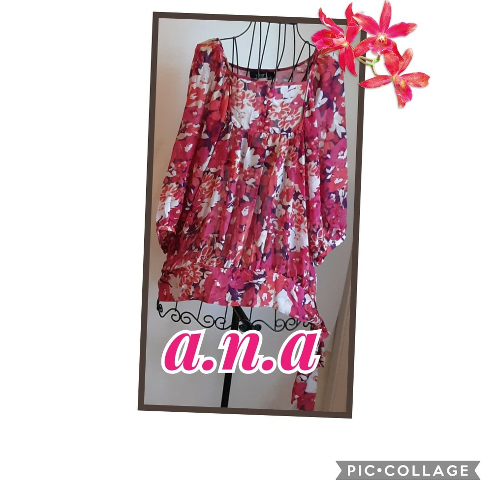 a.n.a TOP LARGE WOMENS SIZE.